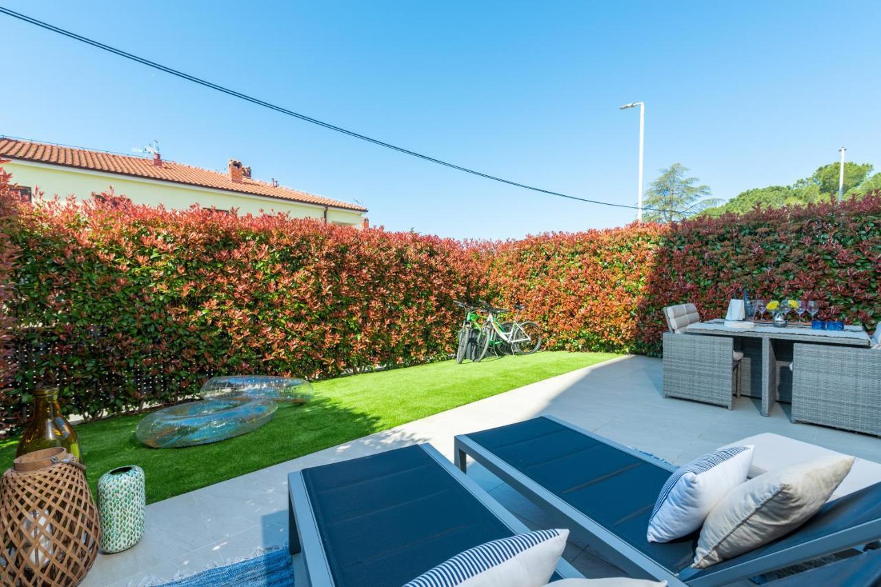 Luxury New Apartment With Private Garden Near The Beach! Poreč Dış mekan fotoğraf