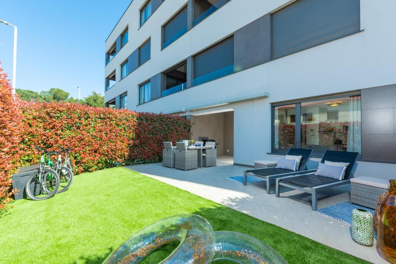 Luxury New Apartment With Private Garden Near The Beach! Poreč Dış mekan fotoğraf