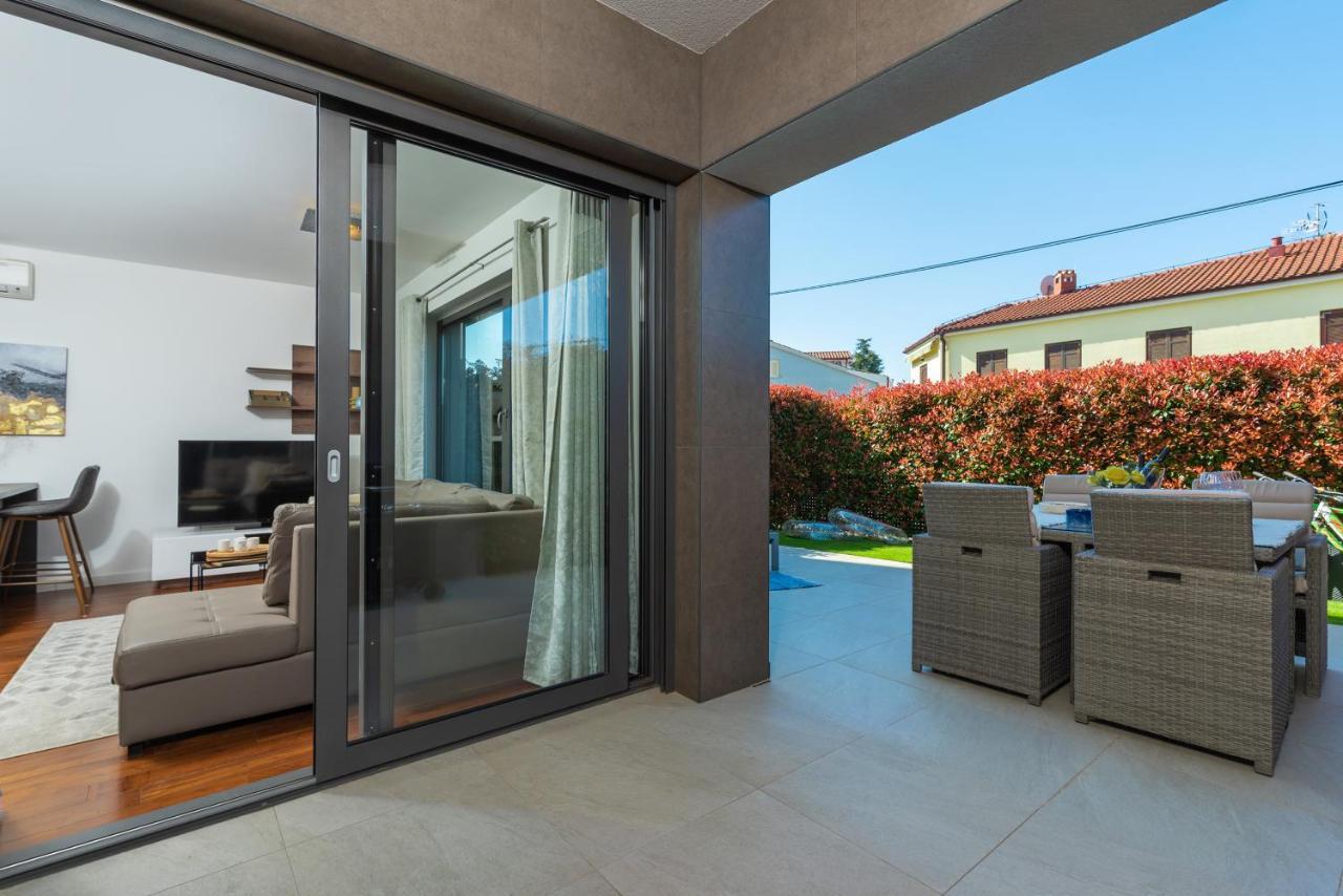Luxury New Apartment With Private Garden Near The Beach! Poreč Dış mekan fotoğraf